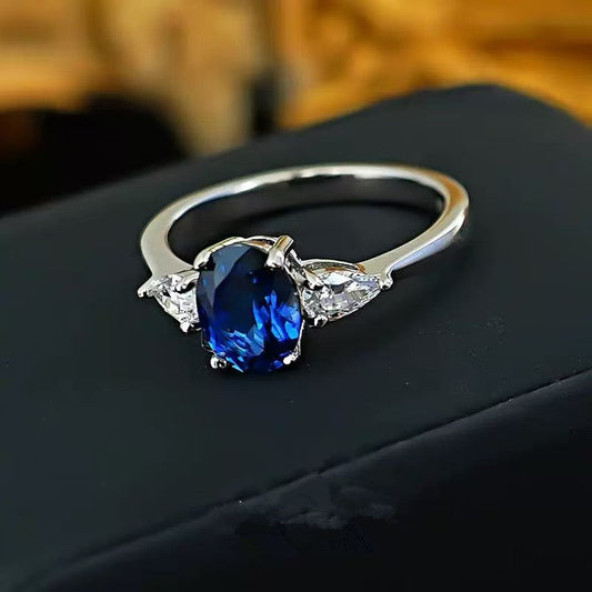 Marin Thorneau Ring | White Gold 16k
