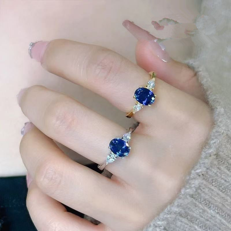 Marin Thorneau Ring | White Gold 16k