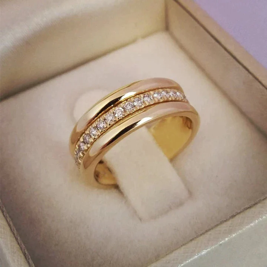 Elegant Ring with Double Zirconia
